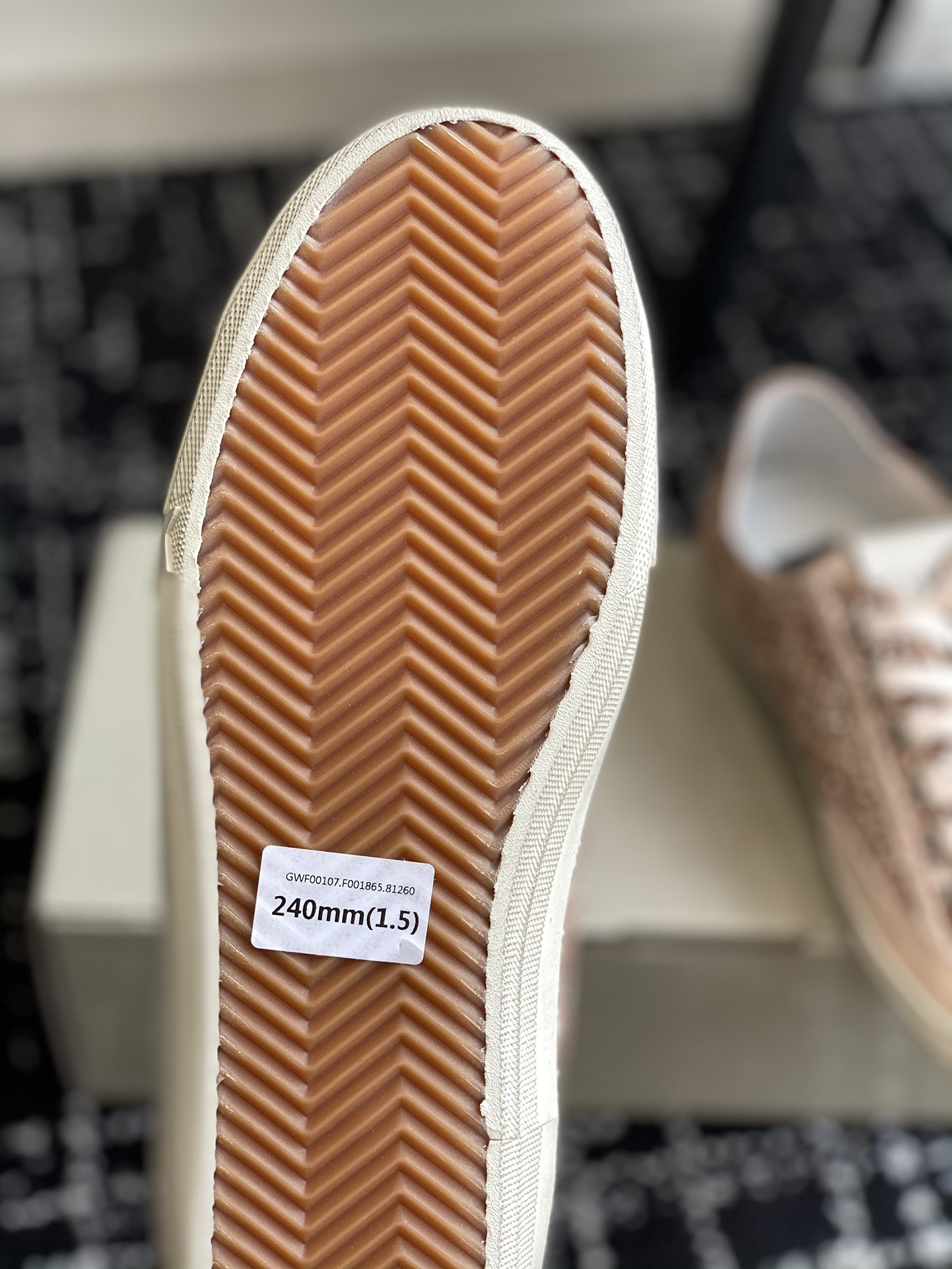 UA Golden Goose V-STAR Sneaker