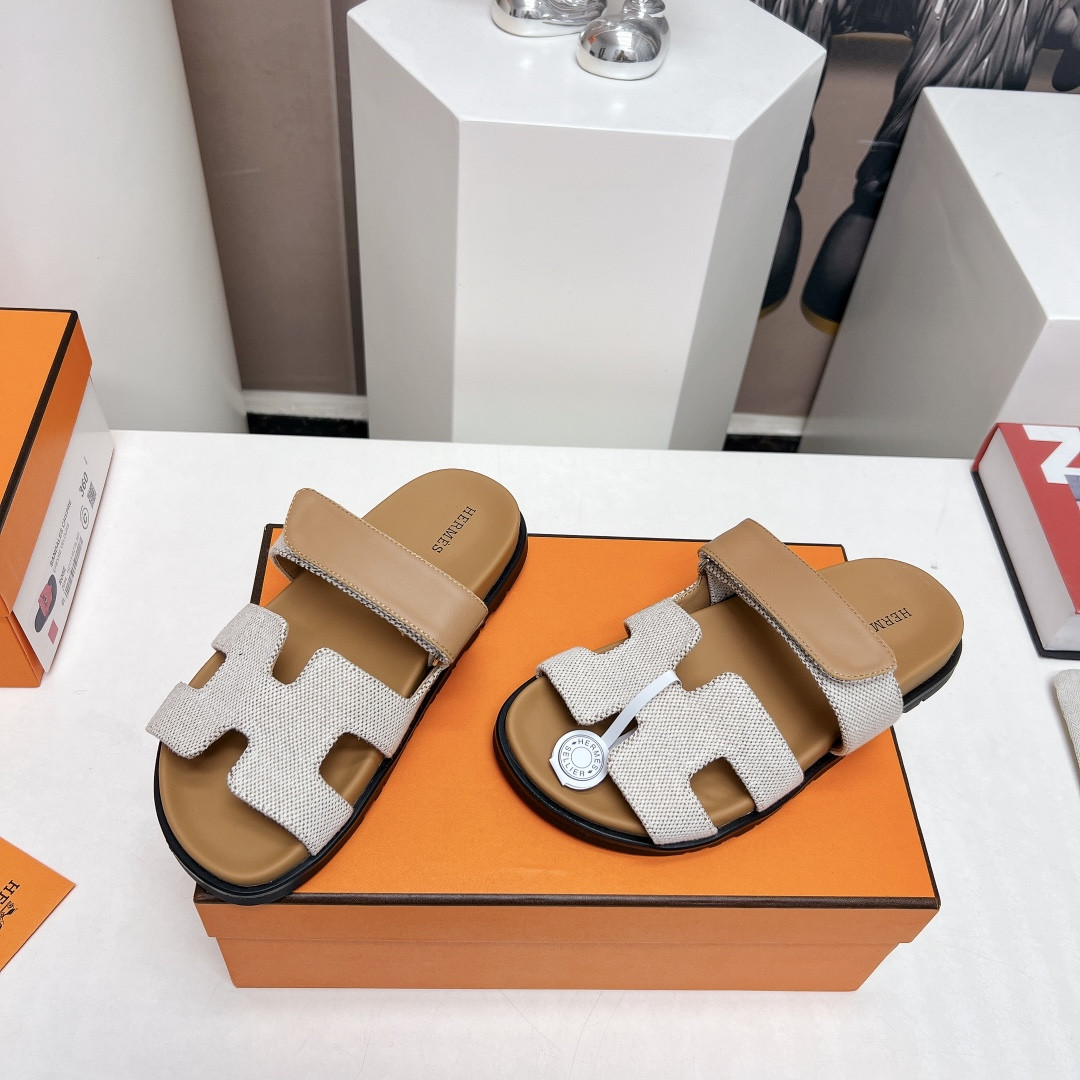 UA Hermès Chypre sandal