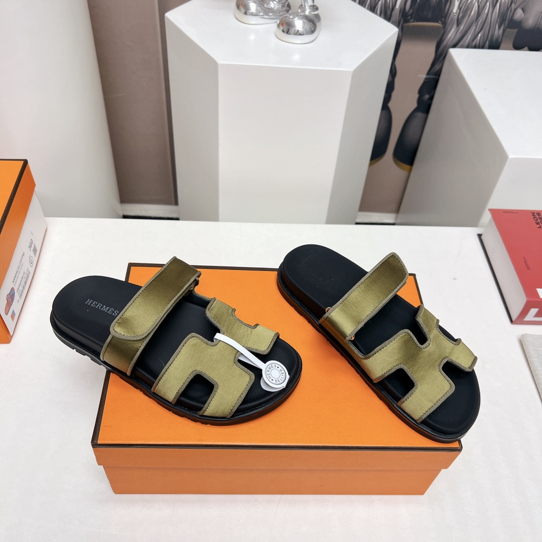 UA Hermès Chypre sandal