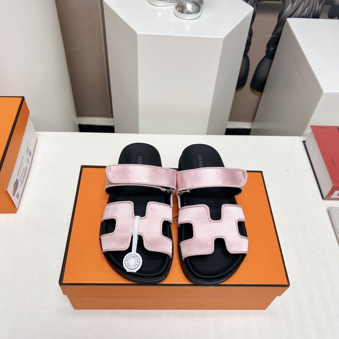 UA Hermès Chypre sandal