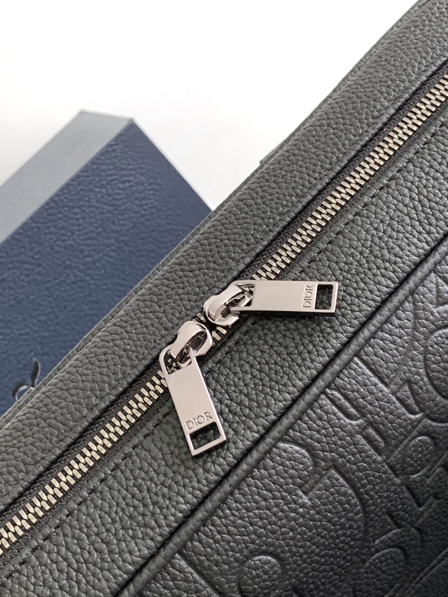 D*or zipped briefcase black D*or gravity leather and black grained calfskin 37 x 28 x 6 cm