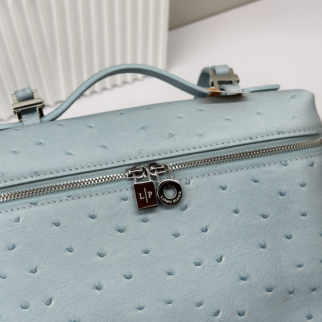 L**o p*ana extra pocket backpack l23.5 ostrich-grained leather 23 x 21 x 8 cm