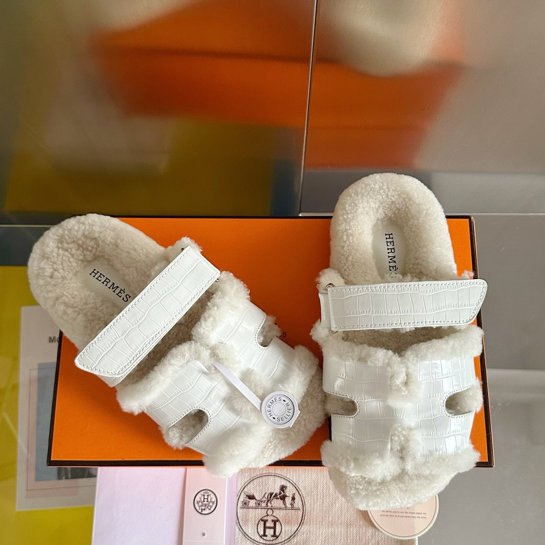 UA Hermès Chypre sandal