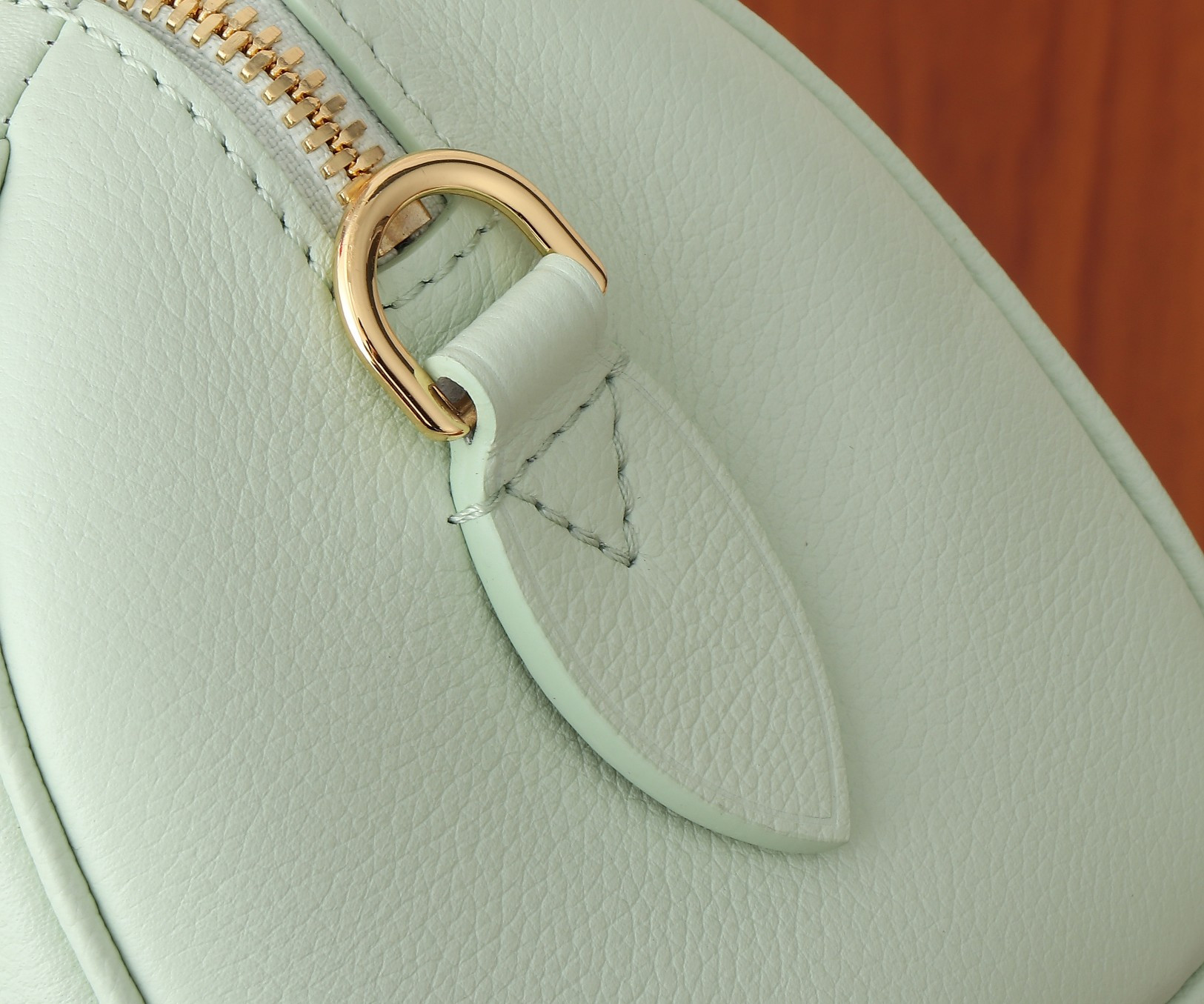 LV Speedy 18 M24605 18x12.5x11CM