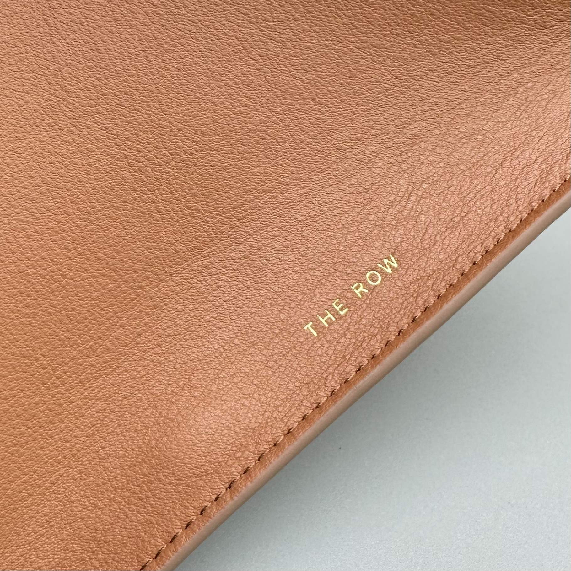 T*e R0w margaux 17 43x24x30cm