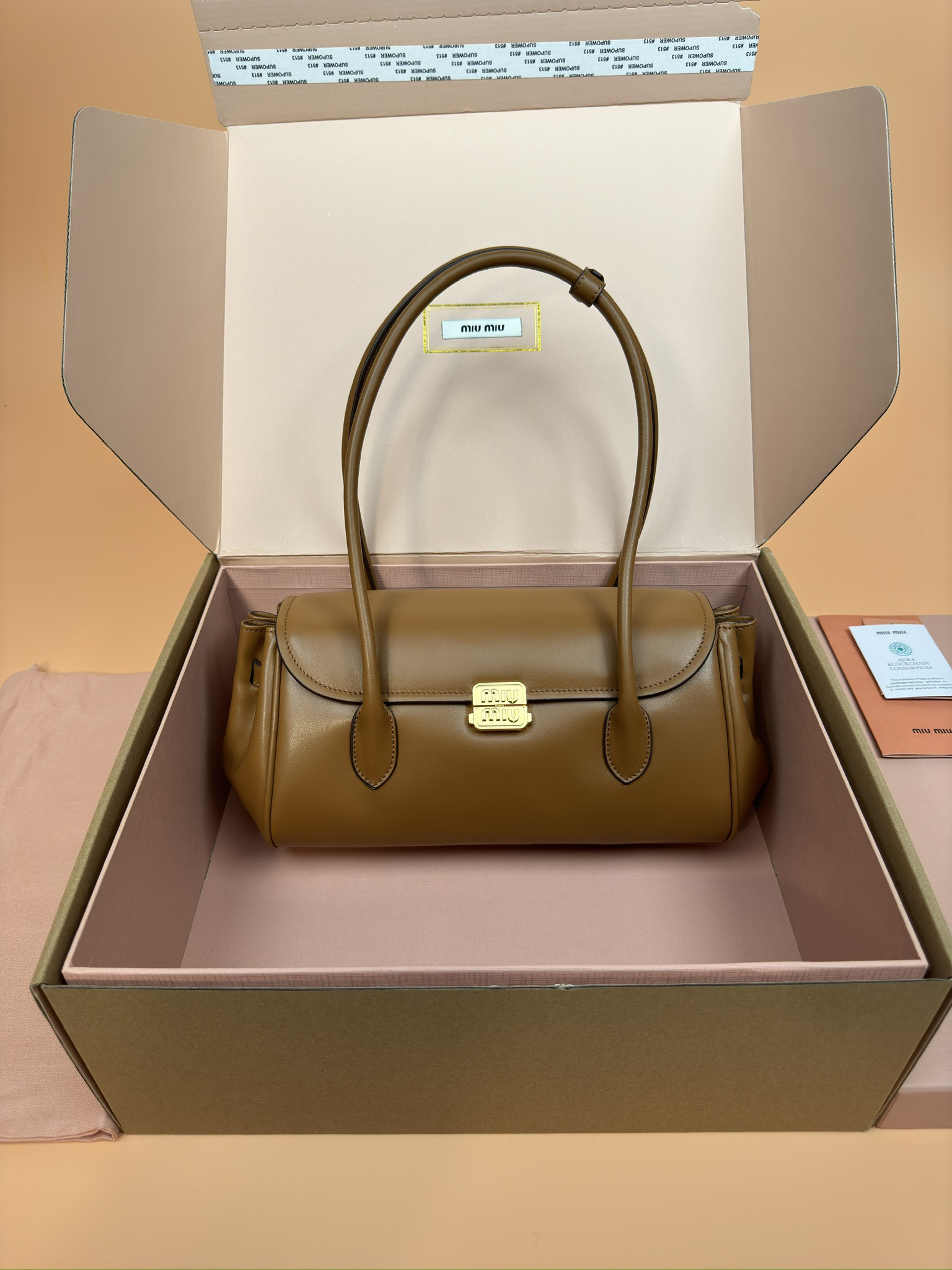 Miu Miu Leather shoulder bag 15x28x11cm