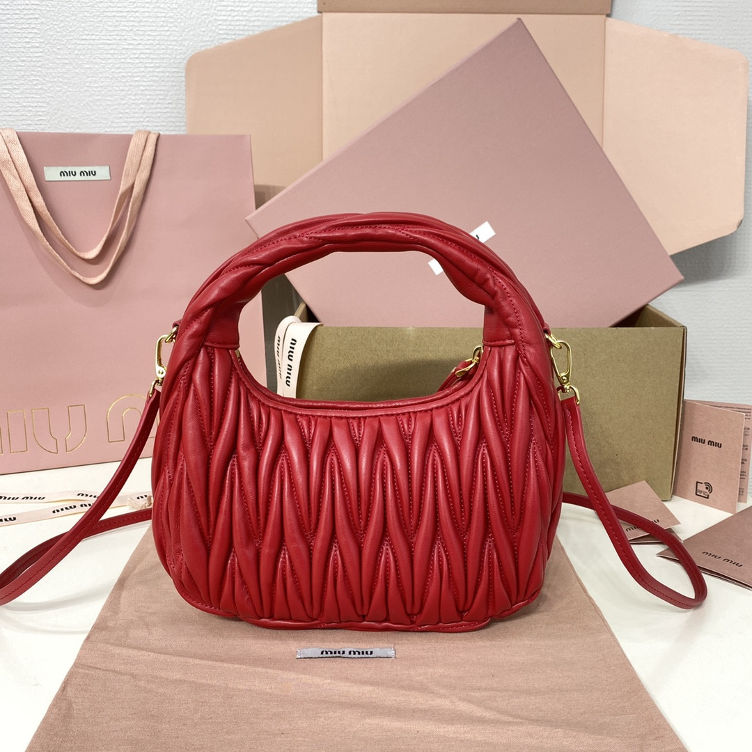 Miu Miu Wander matelassé nappa leather hobo bag 17x20x6cm