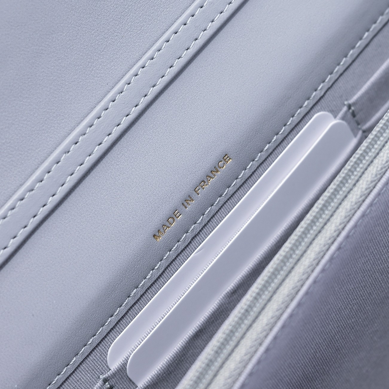 Ch*el clutch with chain 11x18.5x6cm