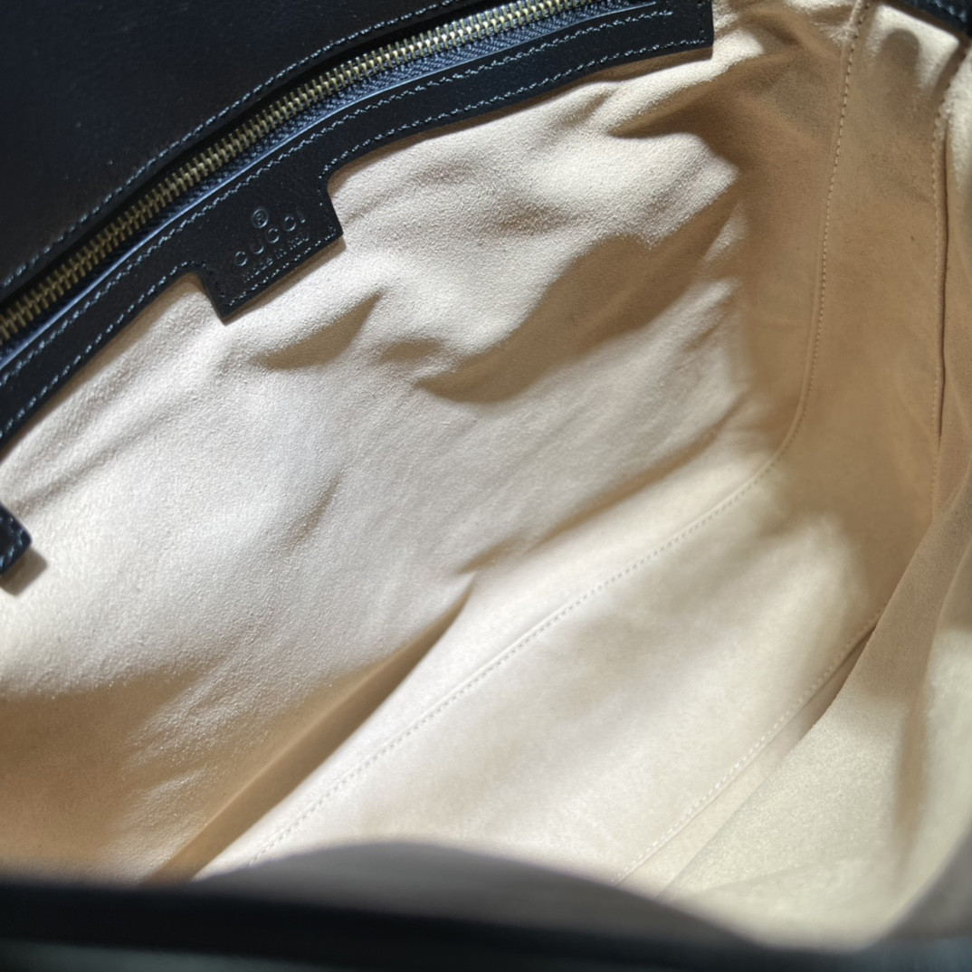 G*u*i diana medium shoulder bag 30x23x6.5cm