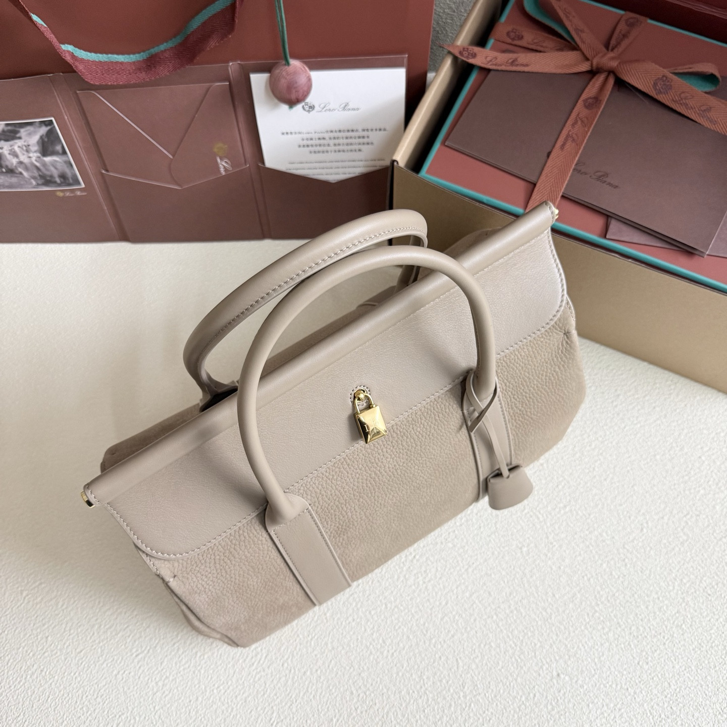 L**o p*ana loom l32 calfskin 33x23x18cm