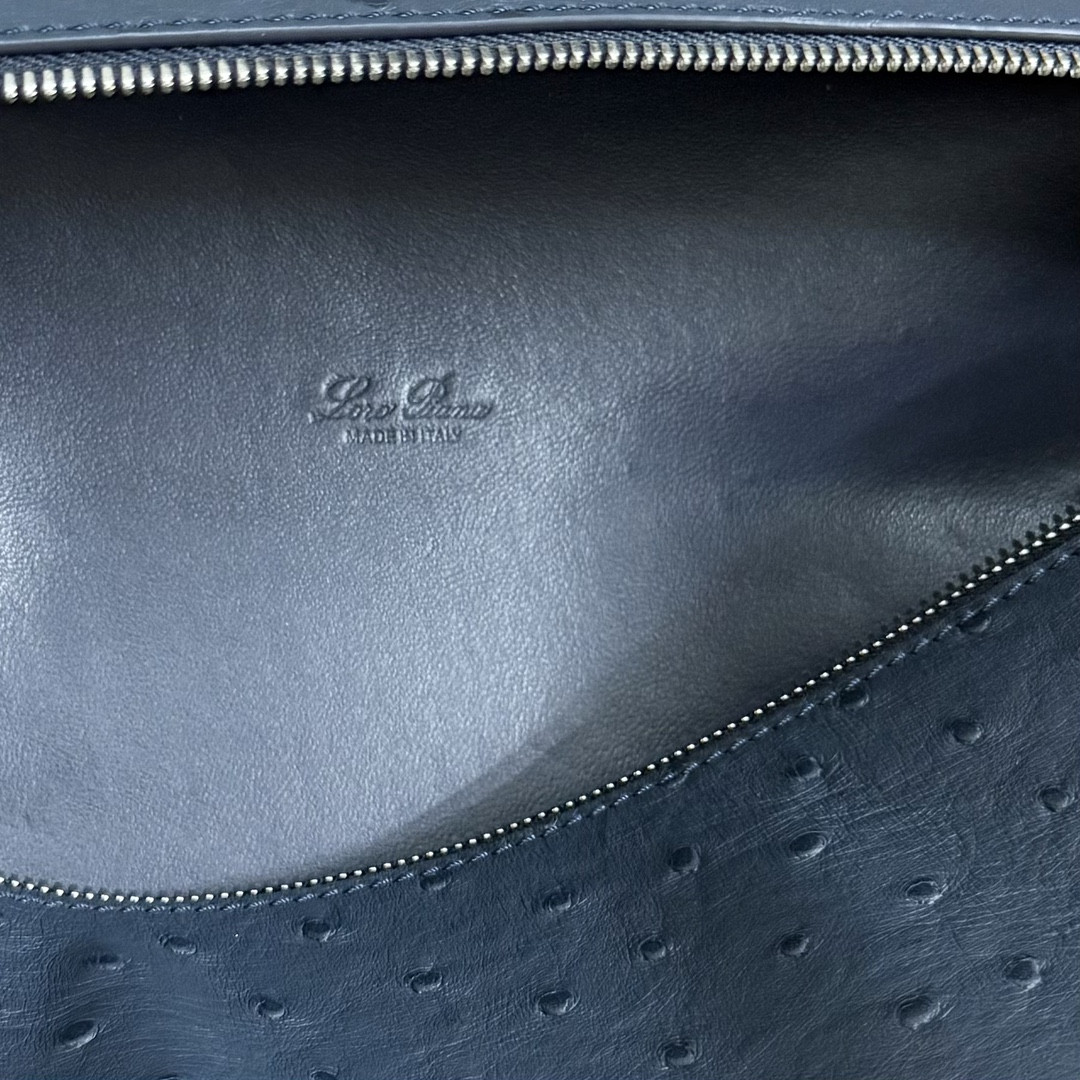 L**o p*ana extra pocket l27 ostrich-grained leather 16x27x10cm