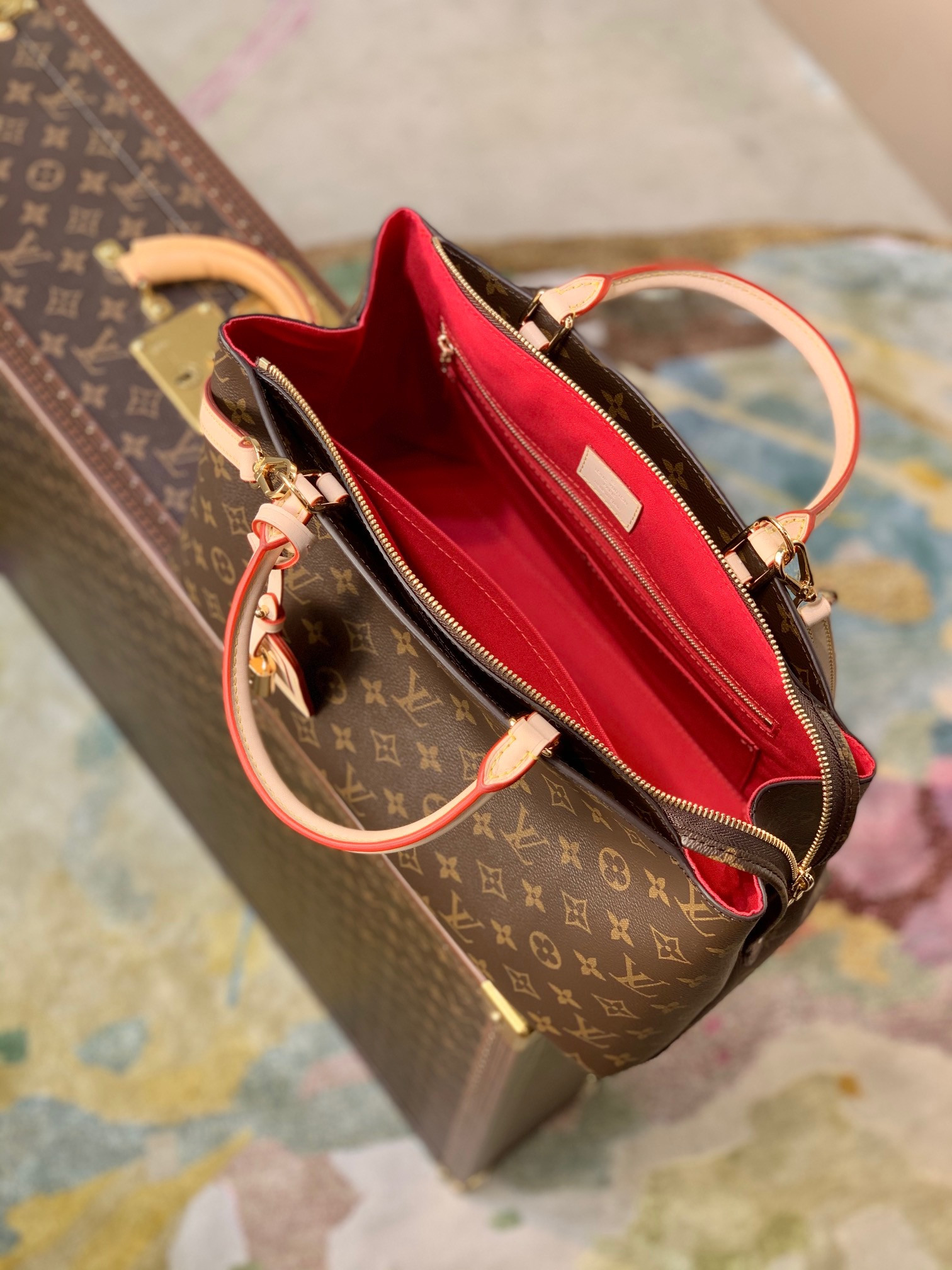 LV Christmas GRAND PALAIS M45898